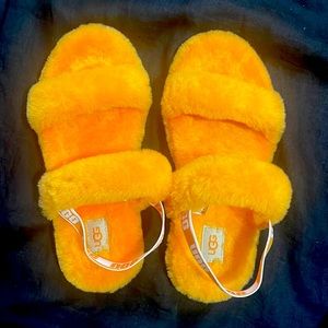 Kids size 5 oh yeah Uggs. Fits womens SZ 7. Excellent condition.